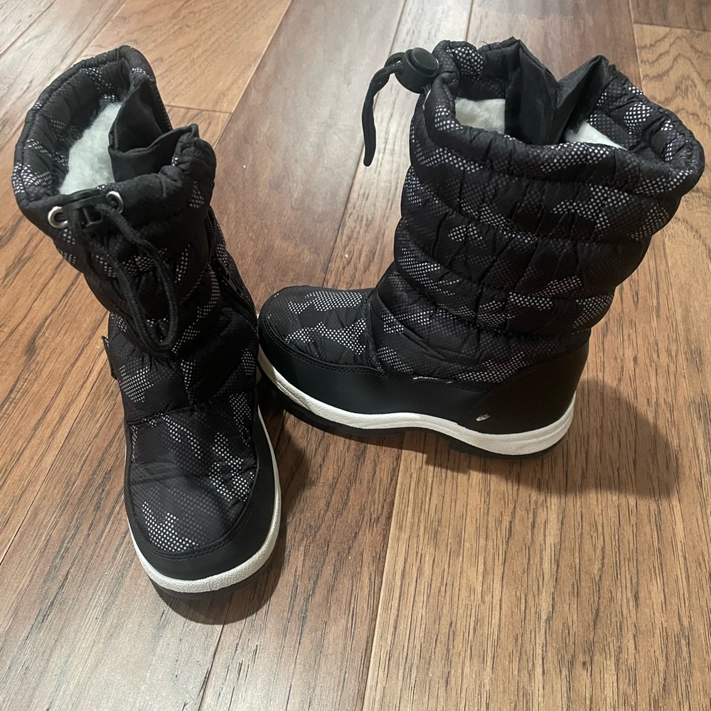 Boys snow boots